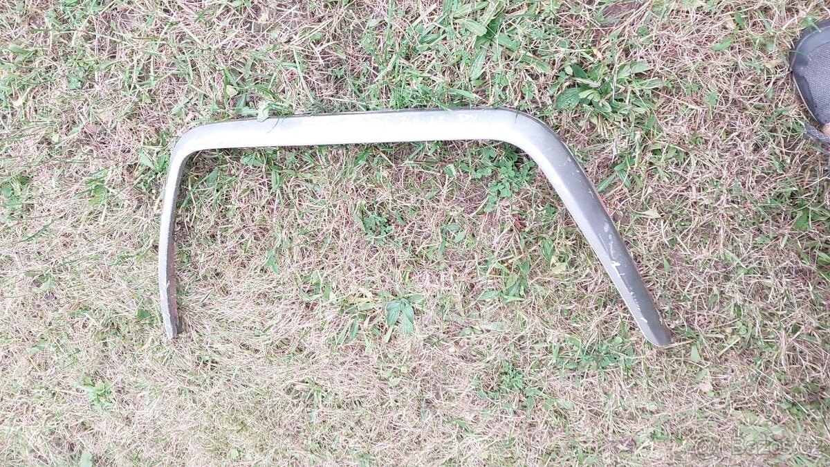 Nissan Patrol Španěl – LEM BLATNÍKU LZ 3DV