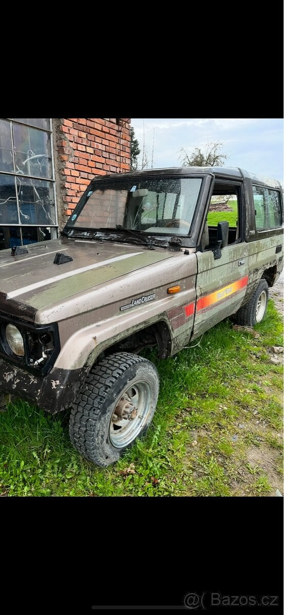 Toyota land Cruiser 70/73 díly