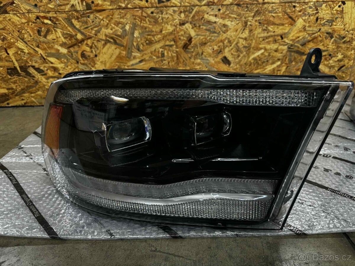 Dodge RAM 2014-2019 Přední FULL led světla