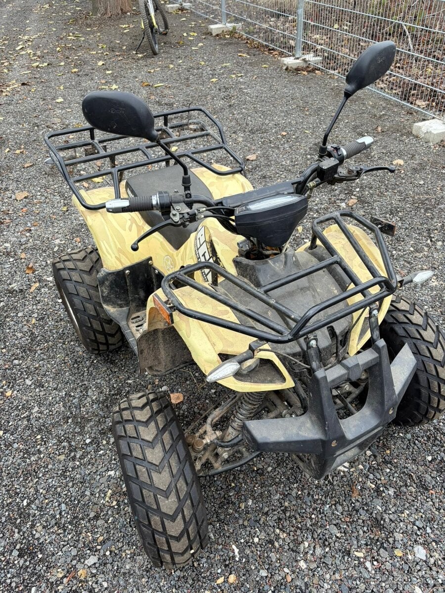 Prodam ctyrkolku Hecht 56155 Sand