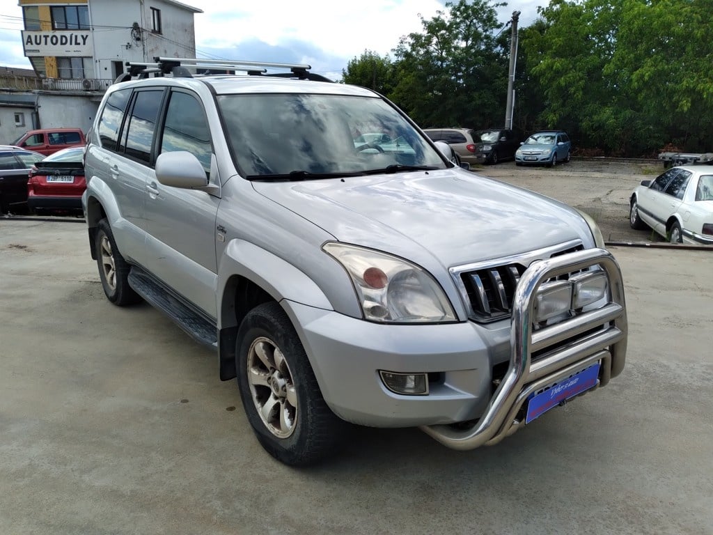 TOYOTA LAND CRUISER 120 D-4D ČR,KŮŽE,AT