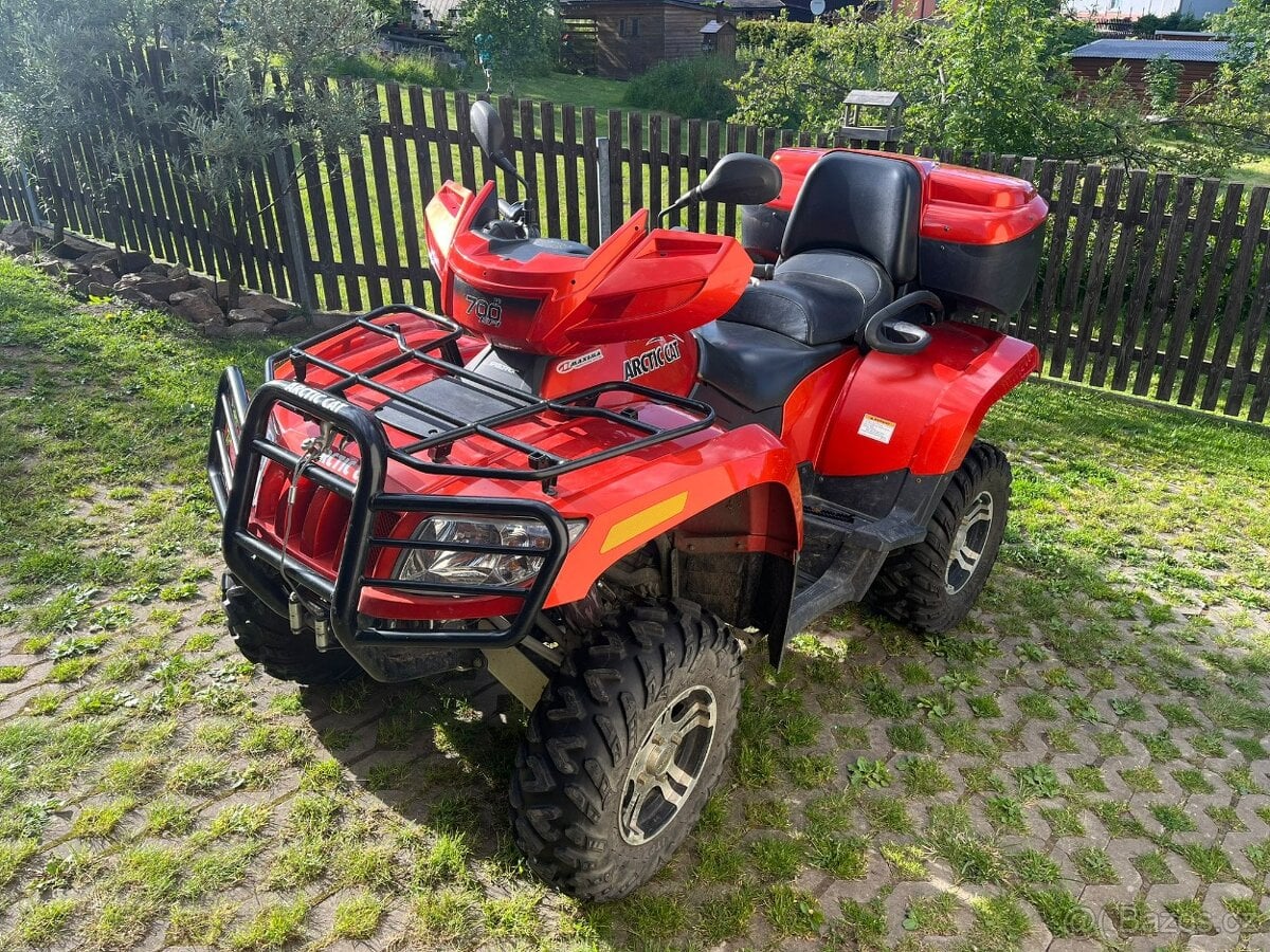 Čtyřkolka Arctic Cat 700