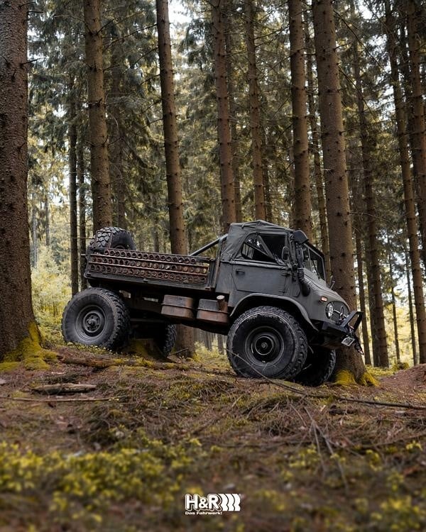 Predám mercedes Unimog 404 Cabrio- vojenský special