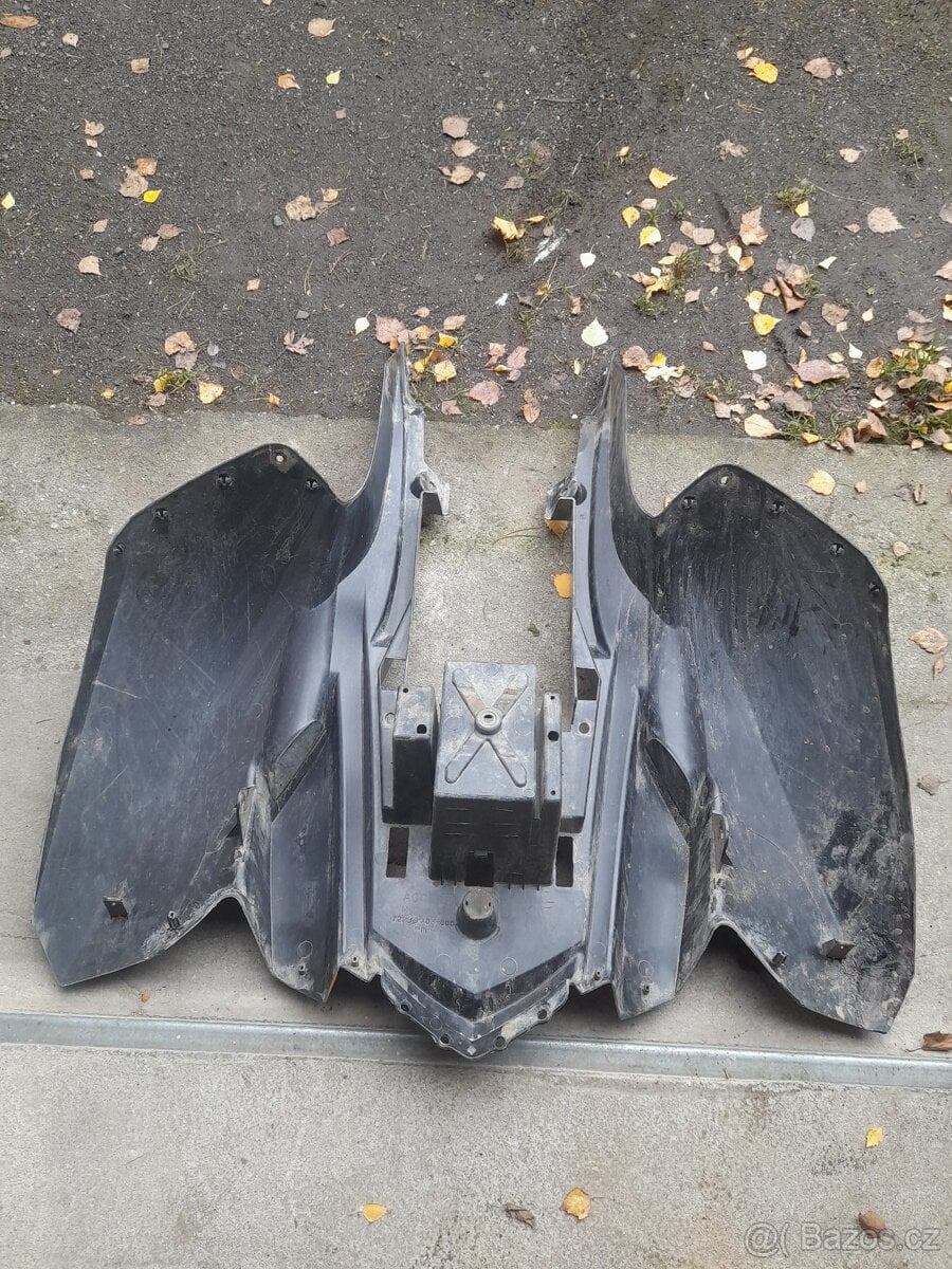 zadní plast access