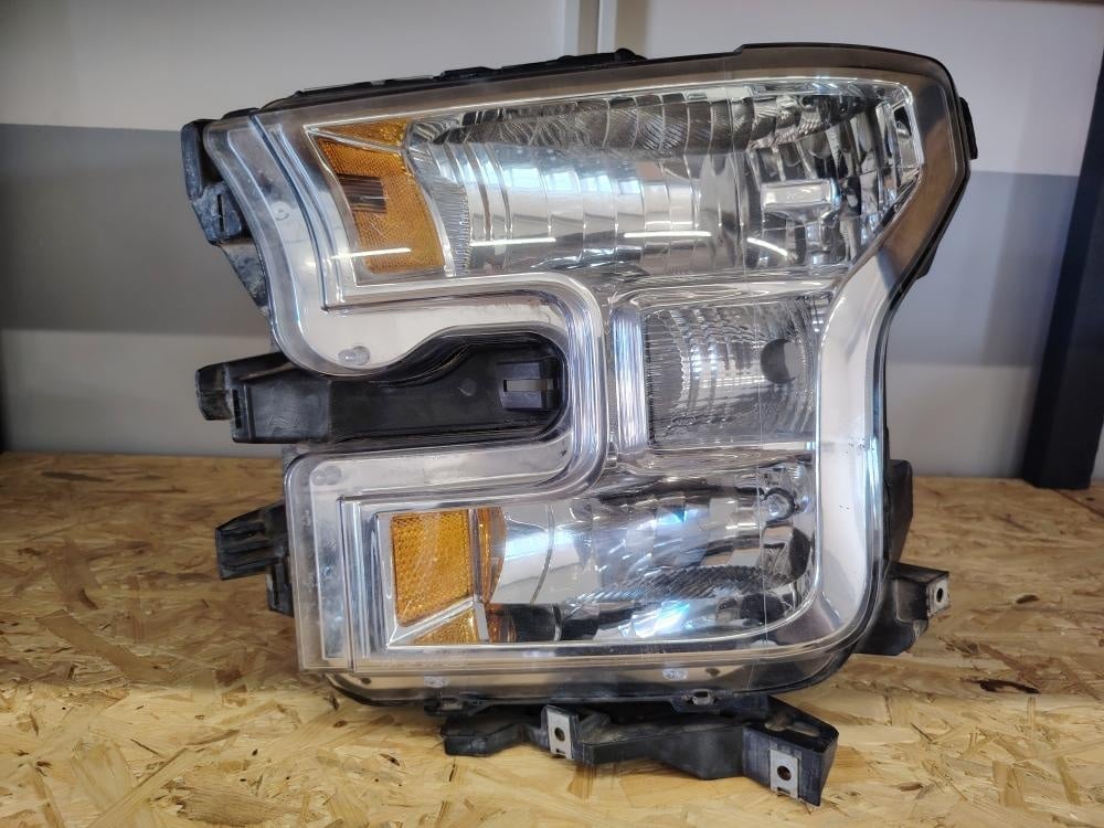 Přední světlo Ford f150