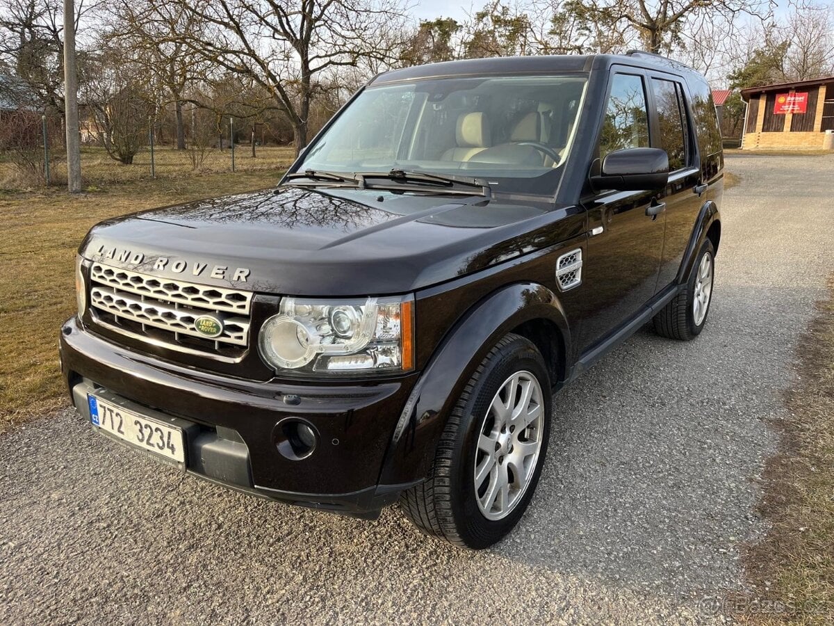 LAND ROVER DISCOVERY IV 3,0 SDV6 HSE 1.MAJITEL ČR