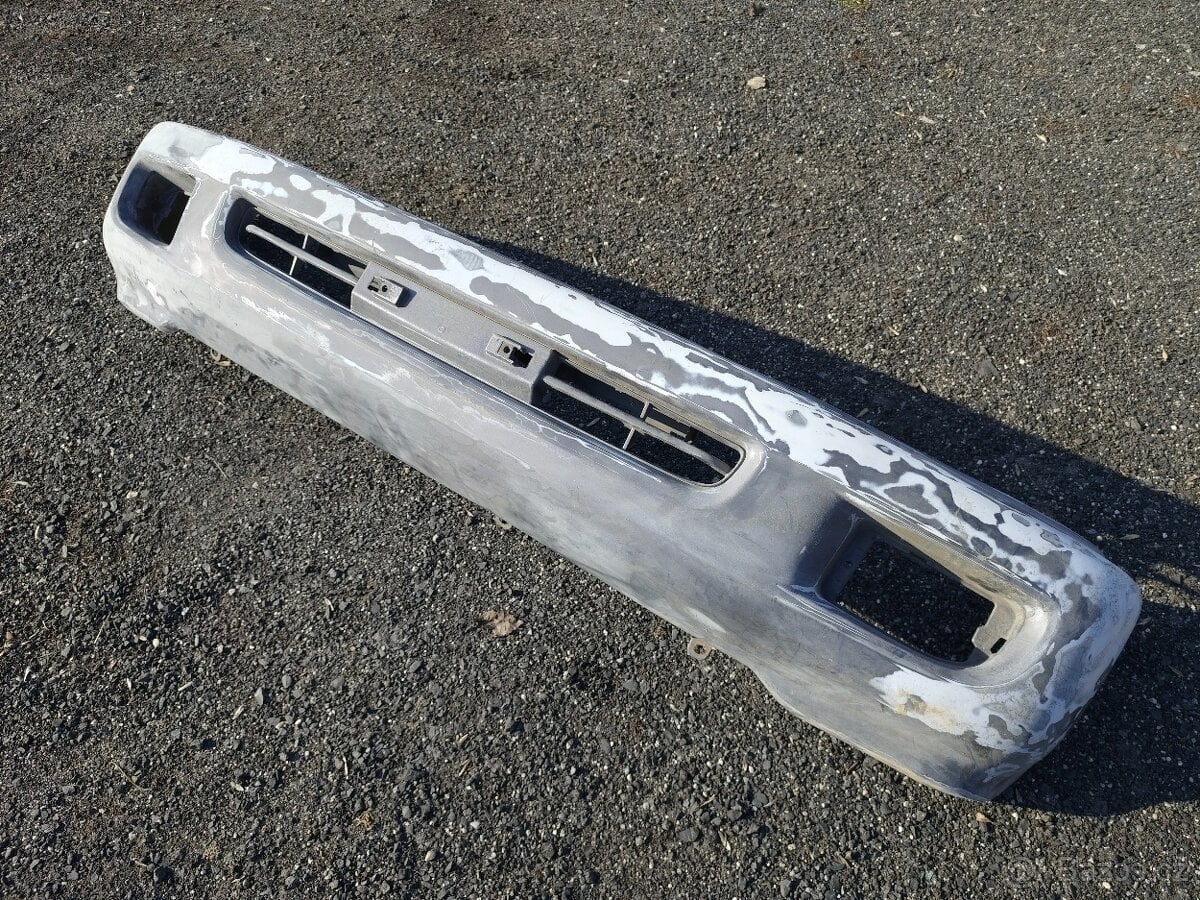 Toyota HDJ100 přední nárazník