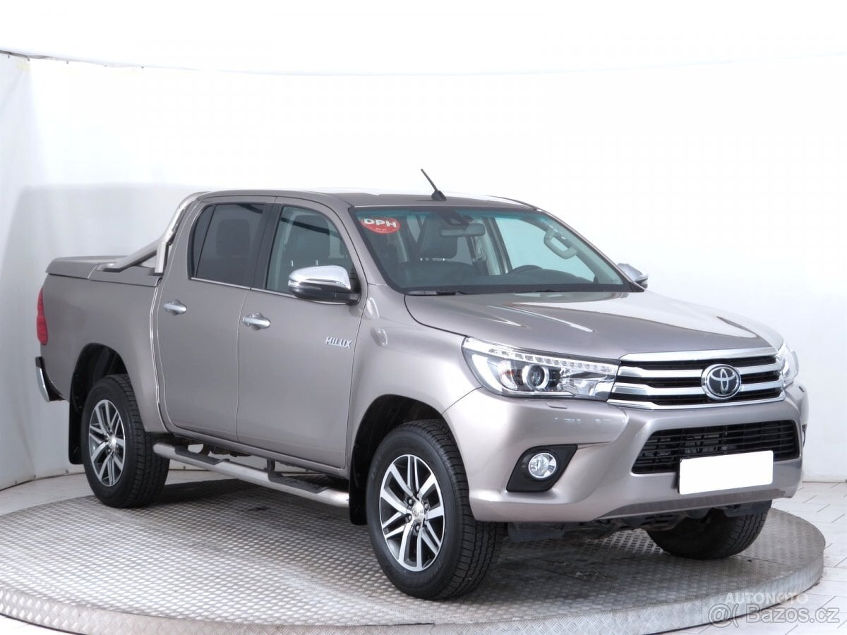 Toyota Hilux pravé zadní dveře prodám