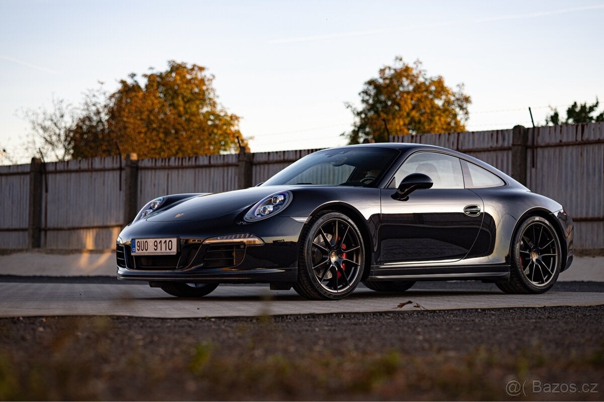 Porsche 911 Carrera 4 GTS | 3.8 | 27.600km |