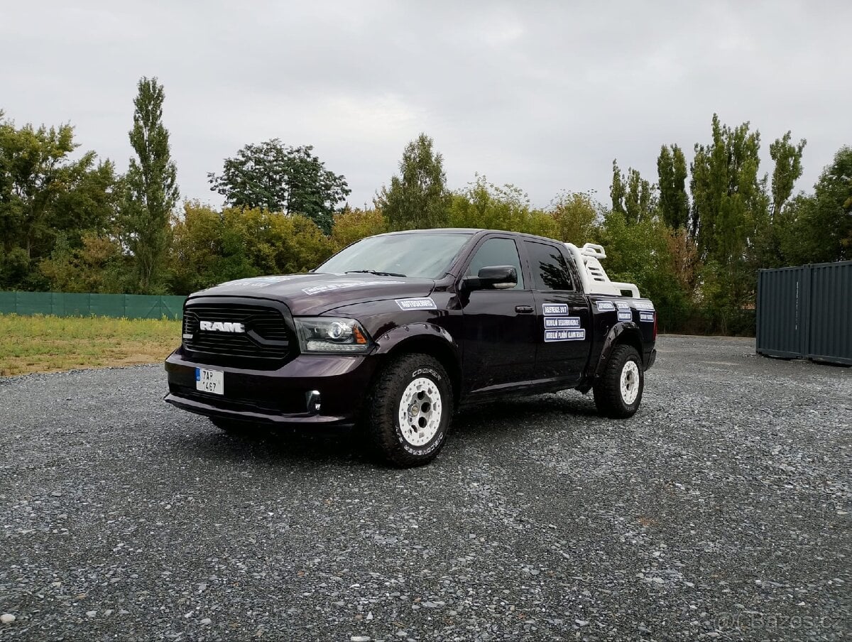 Dodge Ram 1500 sport long horn