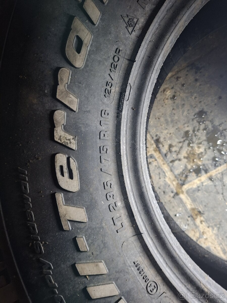 Bf Goodrich 295/75/16