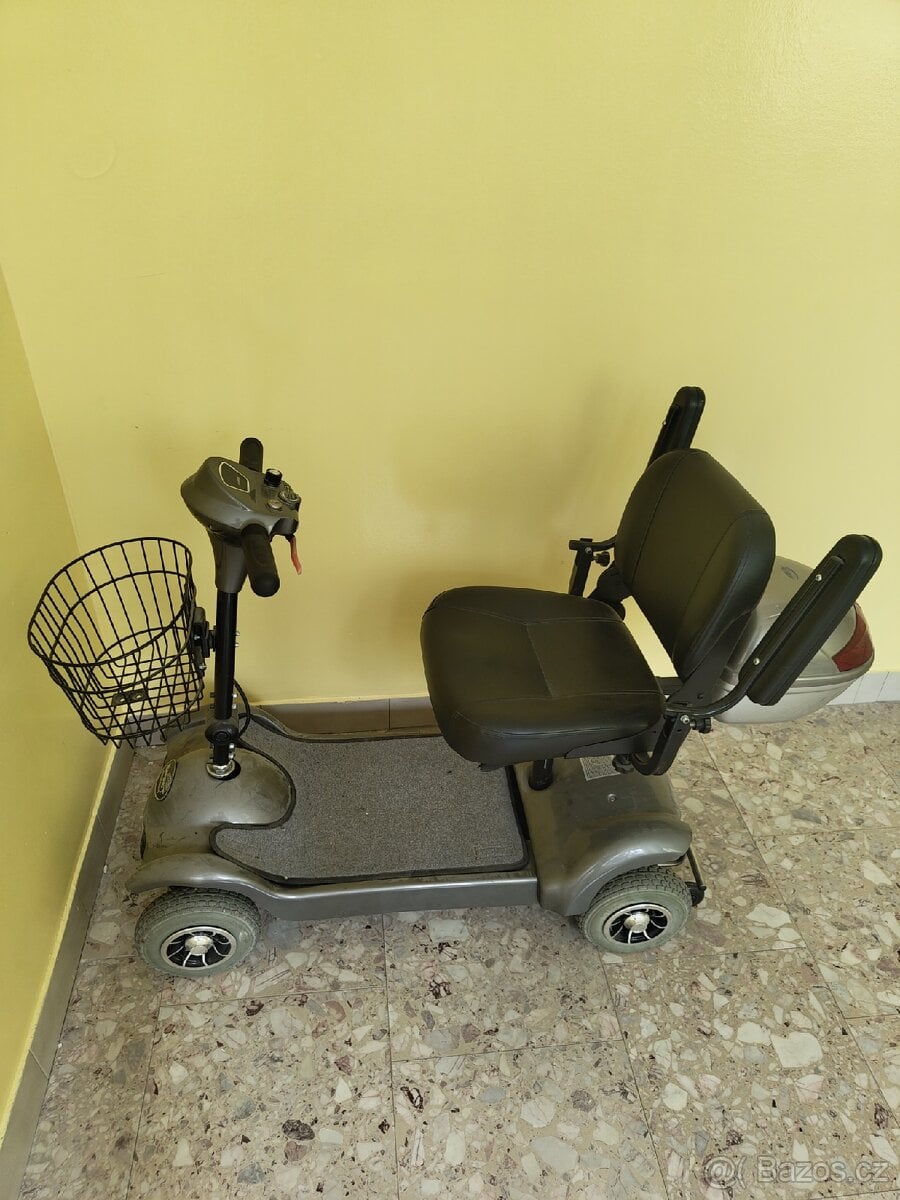 Elektrický invalidní vozík