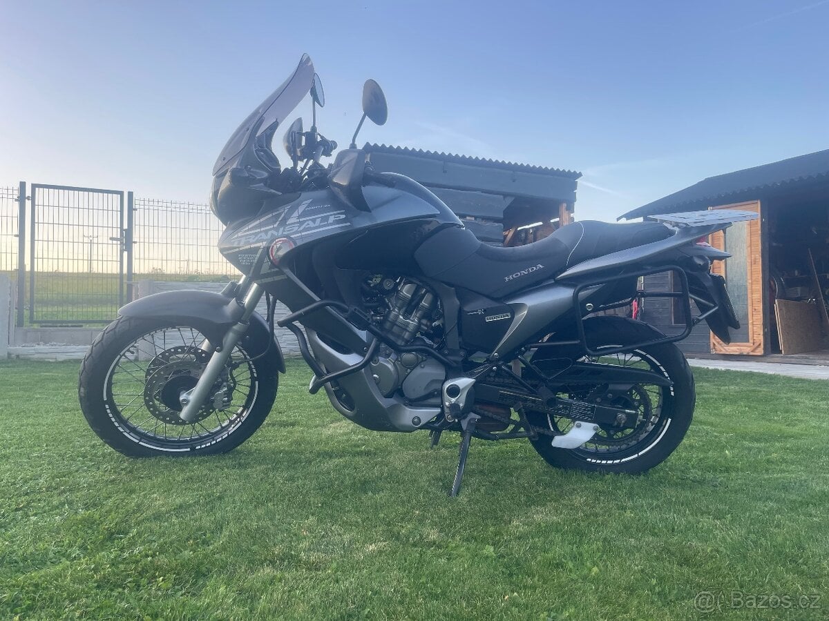 Honda Transalp 700