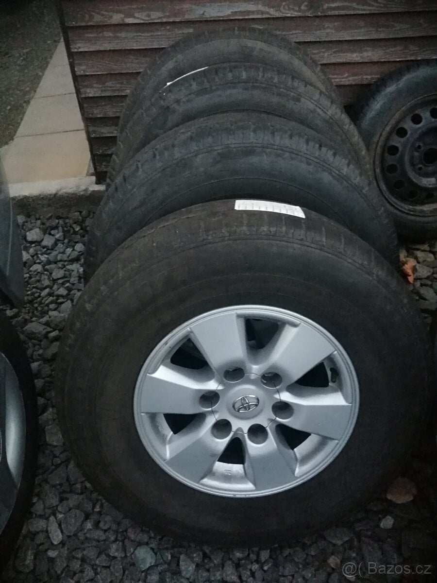 Sada Alu-Toyota HILUX