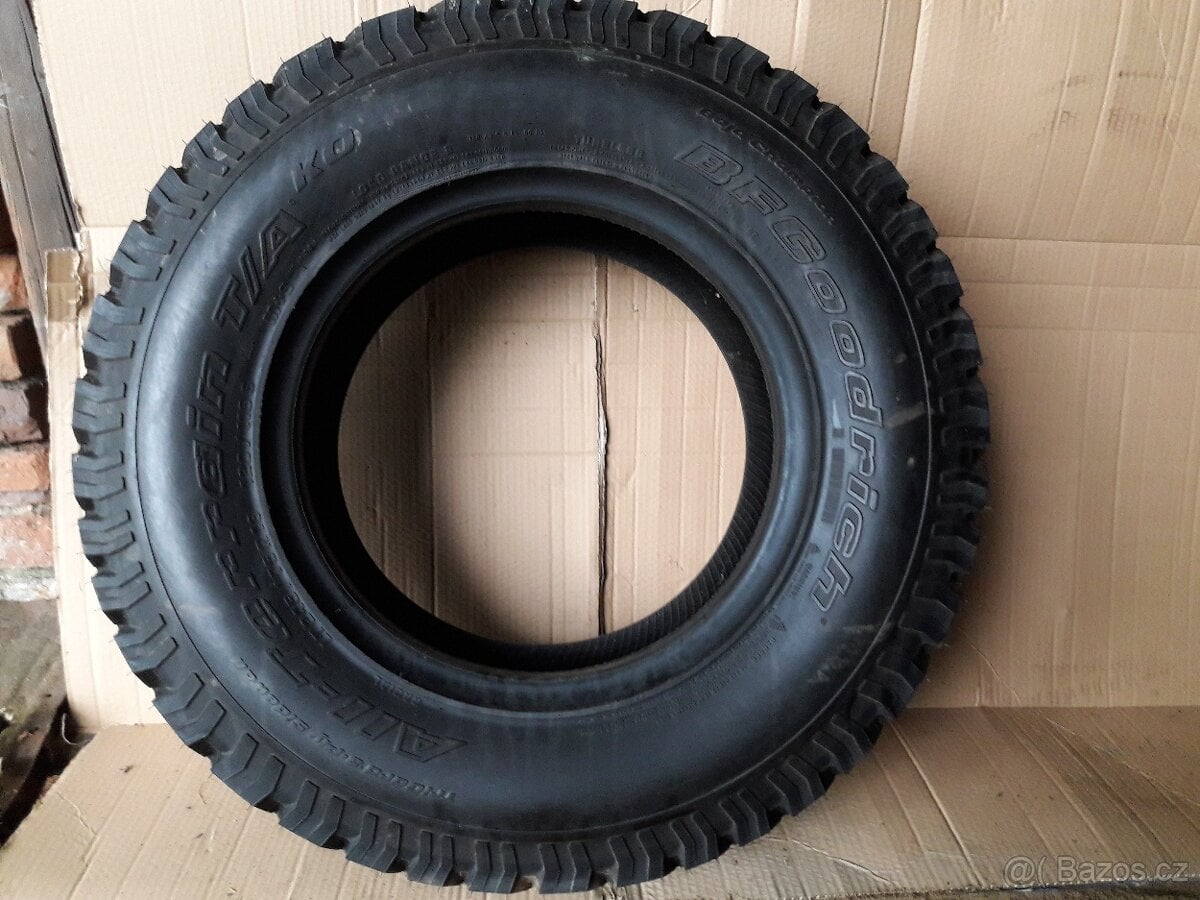 BF Goodrich All-Terrain T/A LT 245/75R16