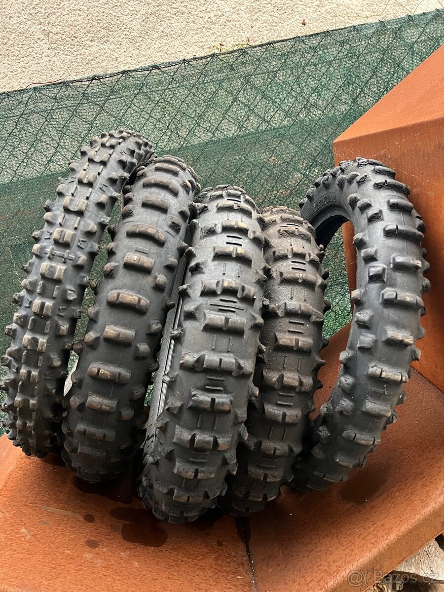 Cross pneu 140/80-18