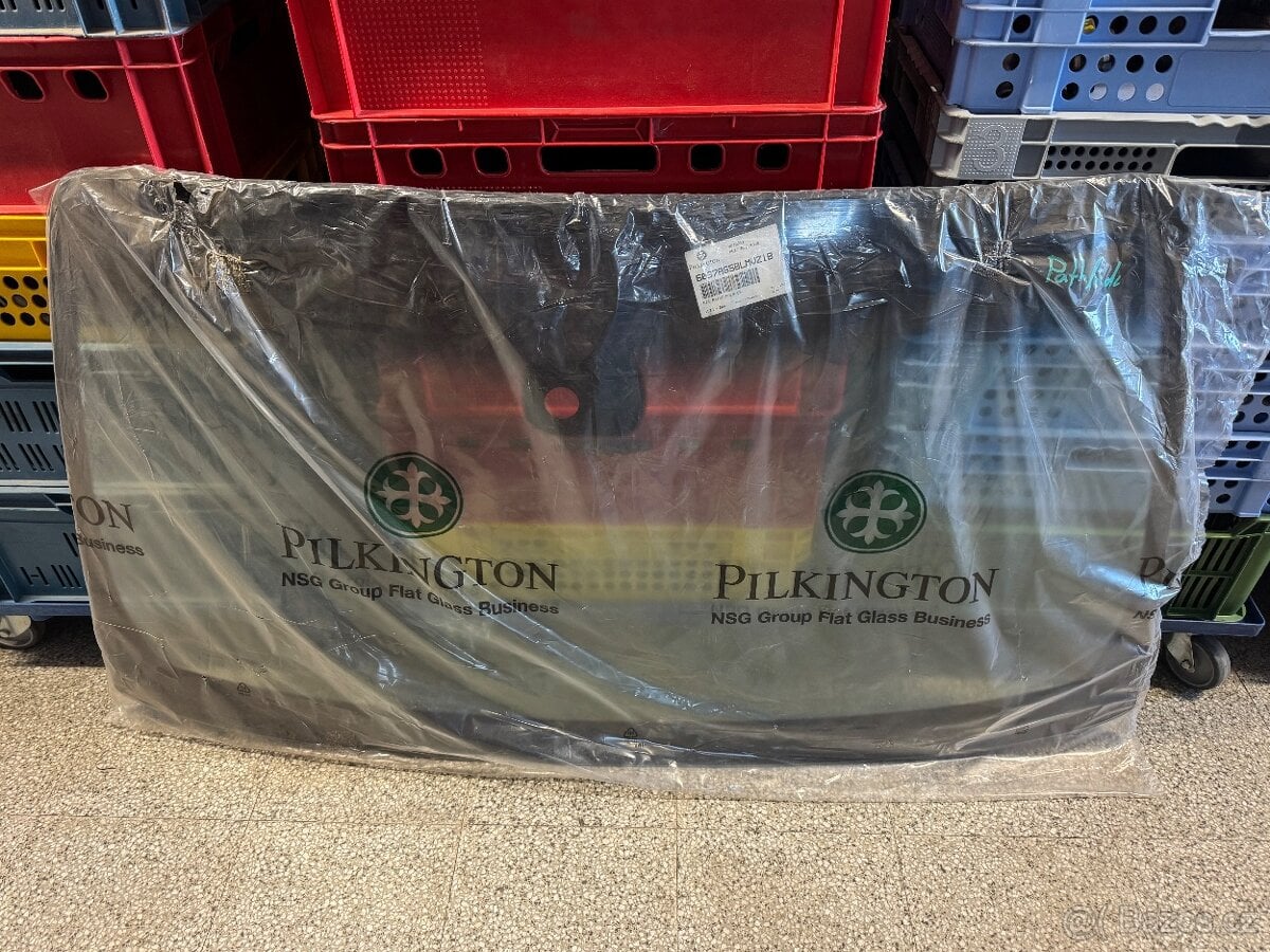 Nové čelní / přední okno Nissan Pathfinder / Navara