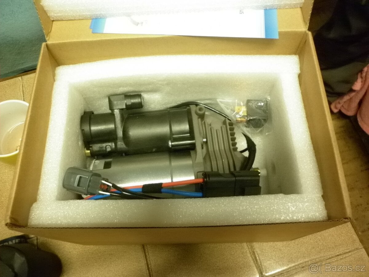 Kompresor podvozku AMK Hitachi  - Land Rover Range rover