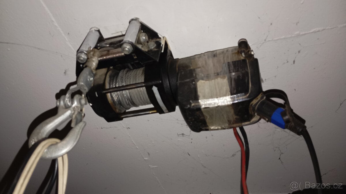 elektrický naviják 12V