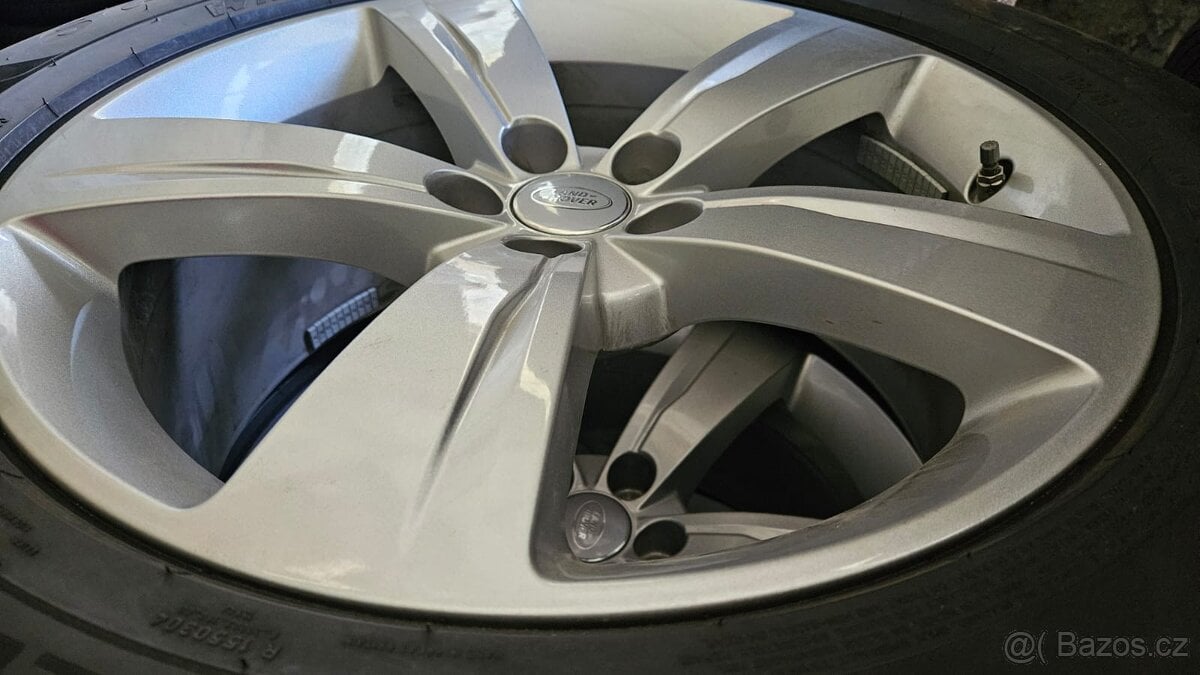 Zimní r19 sada Land Rover velar 5x108 8,5jx19 70% vz