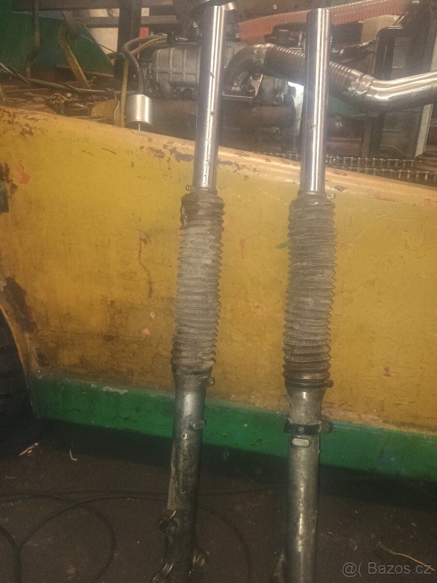 Suzuki Dr 125 předky