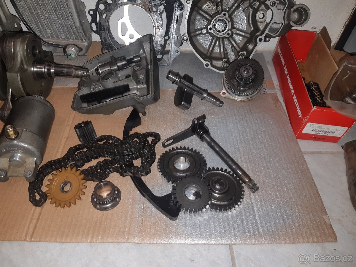 díly motoru Suzuki DRZ400S-SN