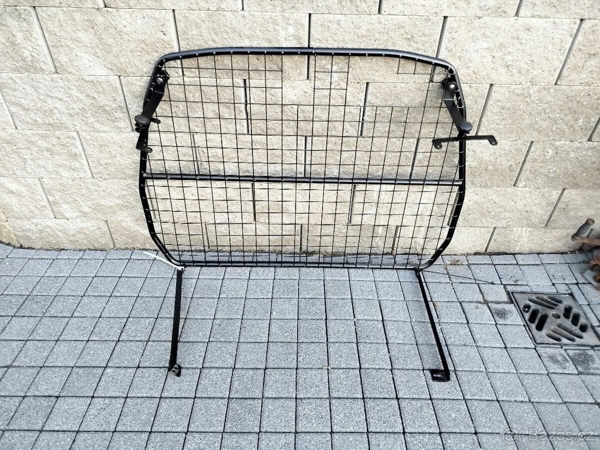 Suzuki Jimny dělící mříž nákladového prostoru