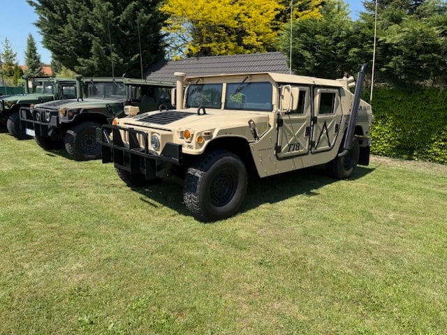 HMMWV1151M TURBO  SLANTBACK st.věž, částečně "neprůstřelný