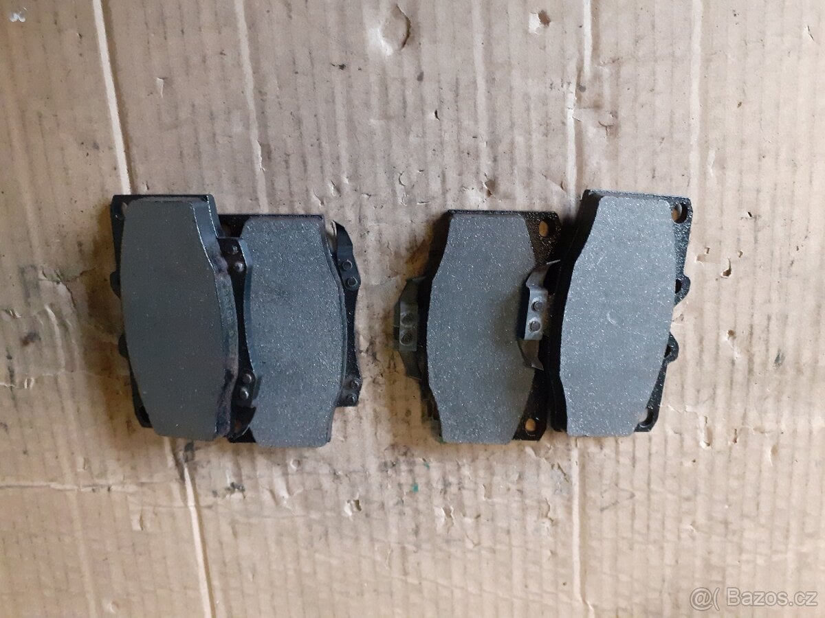 přední brzdové destičky Toyota Land Cruiser
