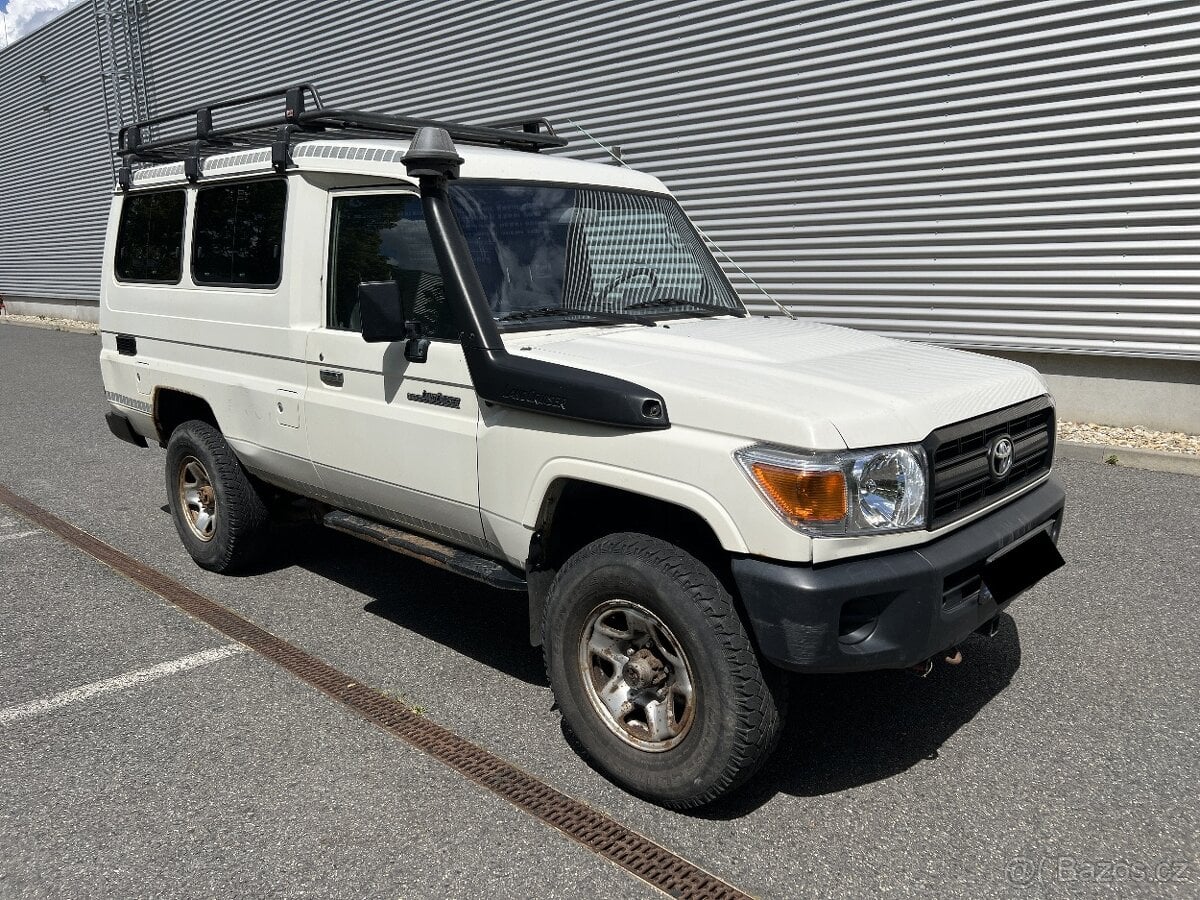 Toyota Landcruiser HZJ 78, 4.2 D, ARB kompresor, uzávěrky