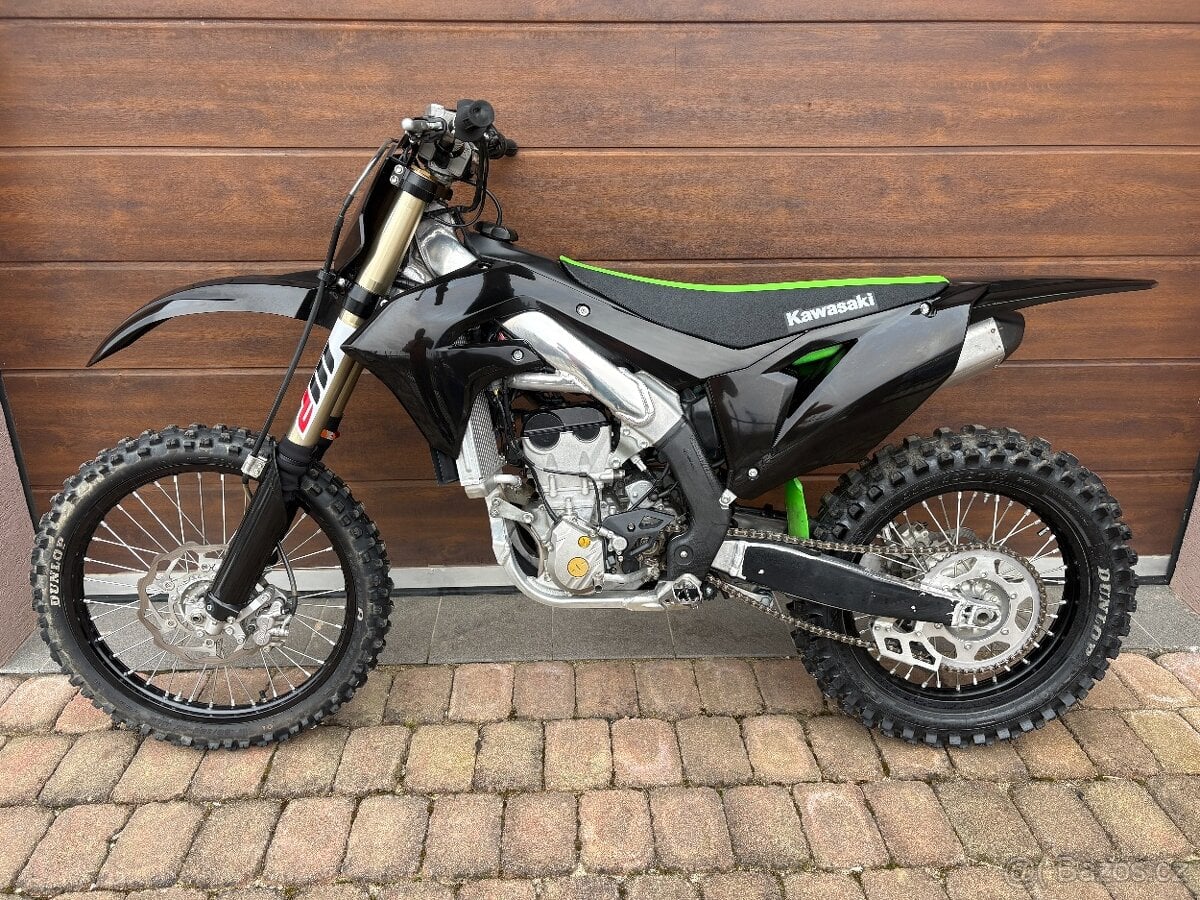 Kawasaki KX 250,rok 2022, 43mth,nové plasty,pneu,olej