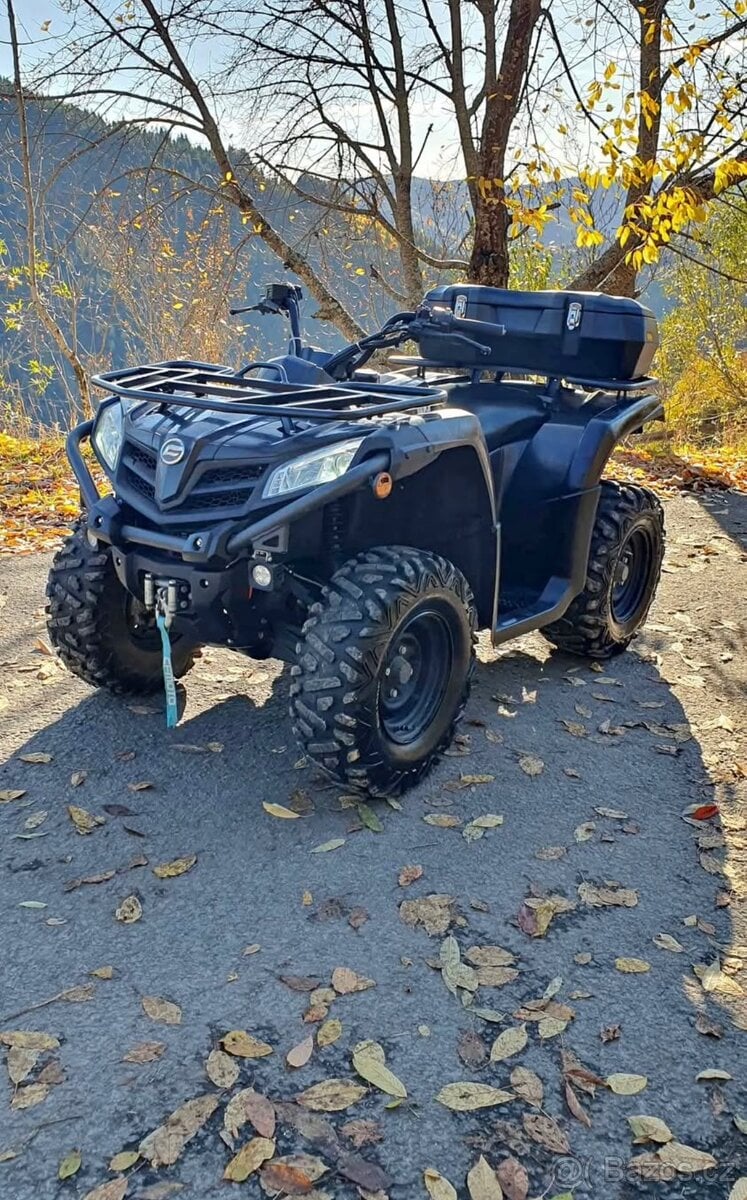 Čtyřkolka CF MOTO 450s