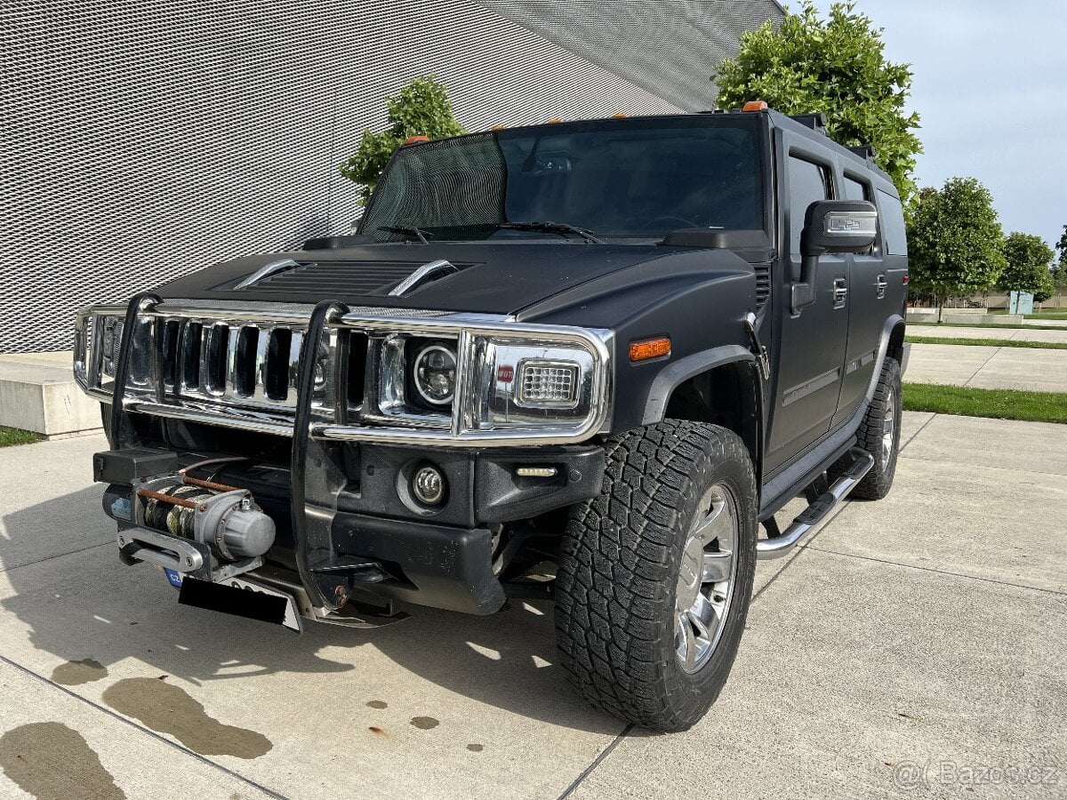 Hummer H2 - poslední model 2008, 6.2V8, rok 2008