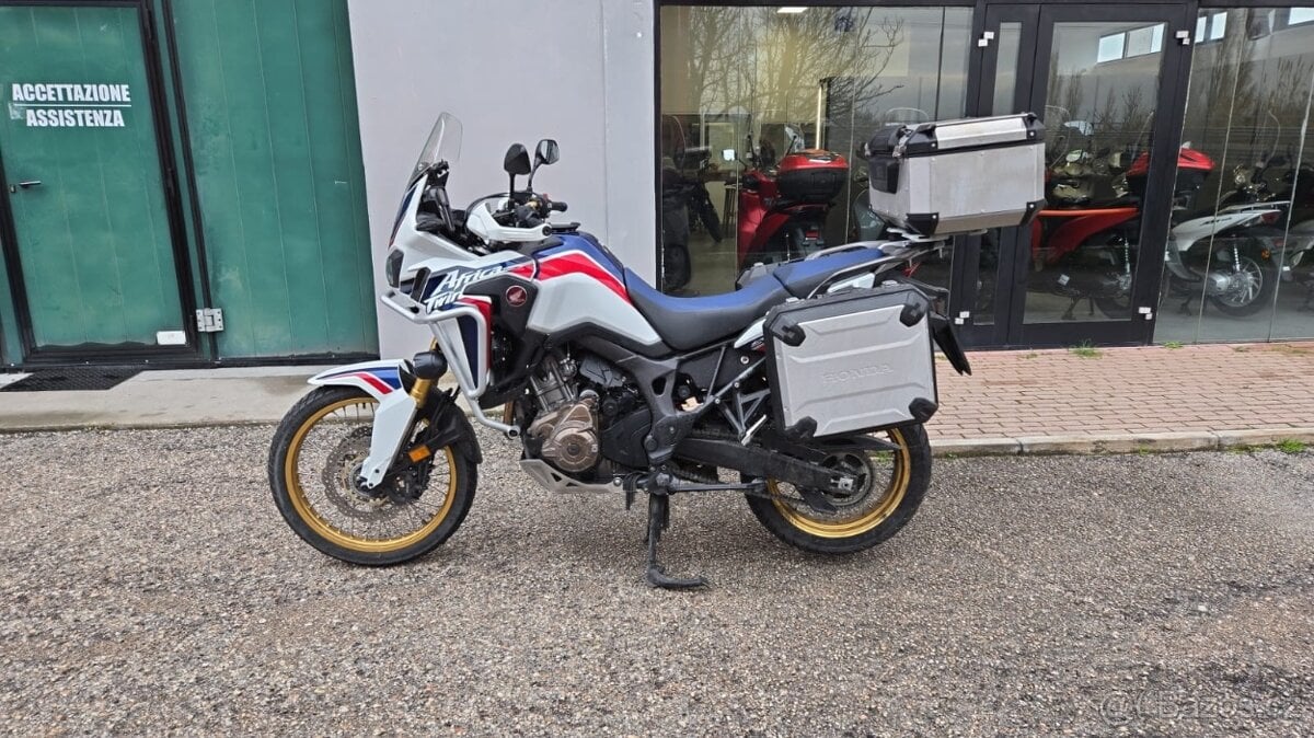 Honda CRF 1000 L Africa Twin DCT (2017) nádherný stav, plná