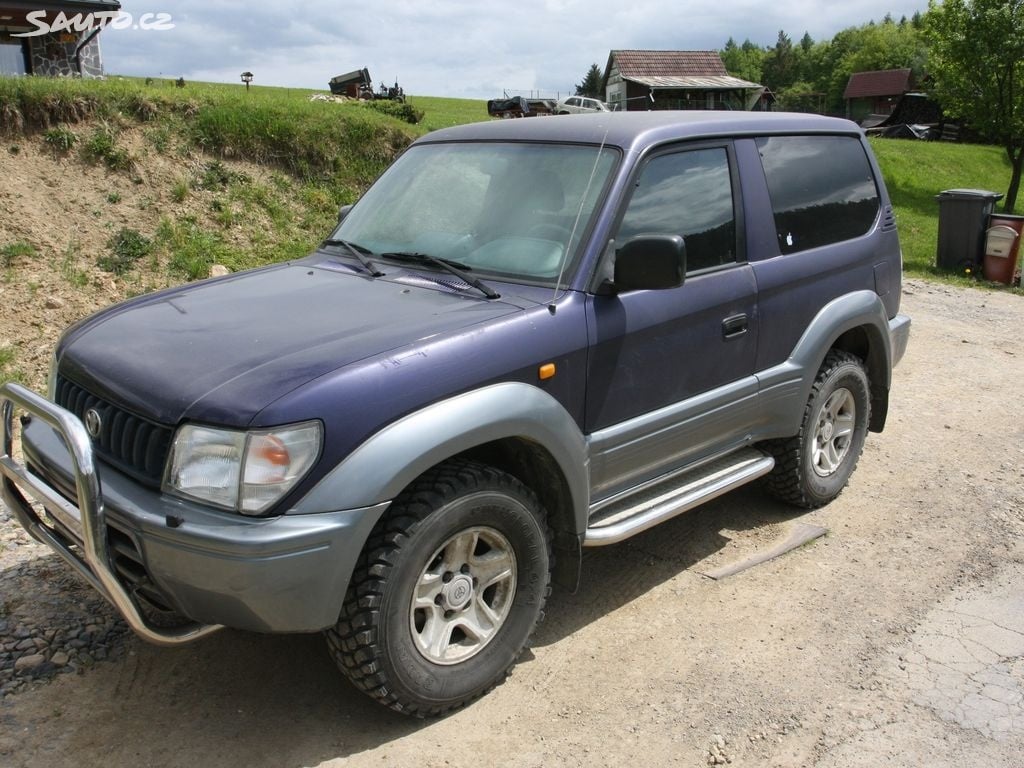 TOYOTA LAND CRUISER 3.0d 4x4 manual