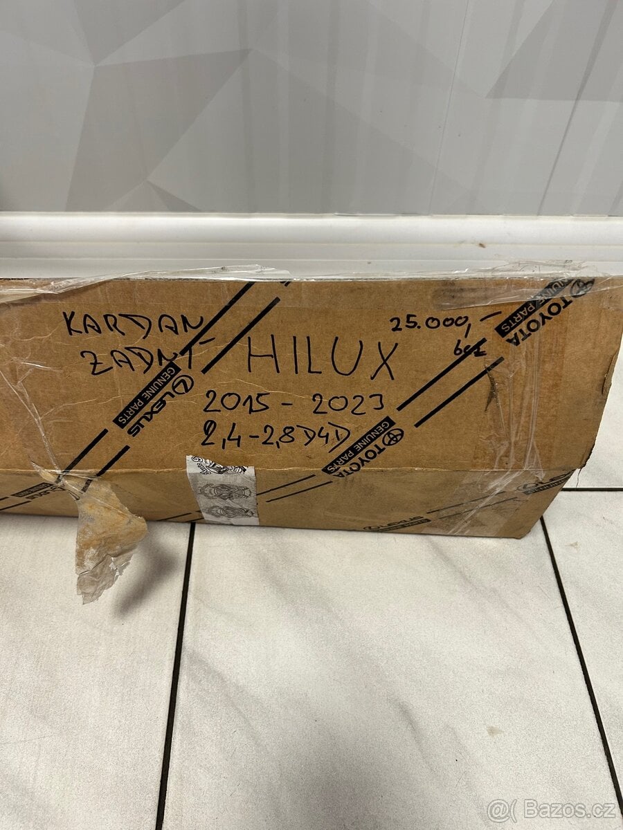 Zadní kardan Toyota Hilux