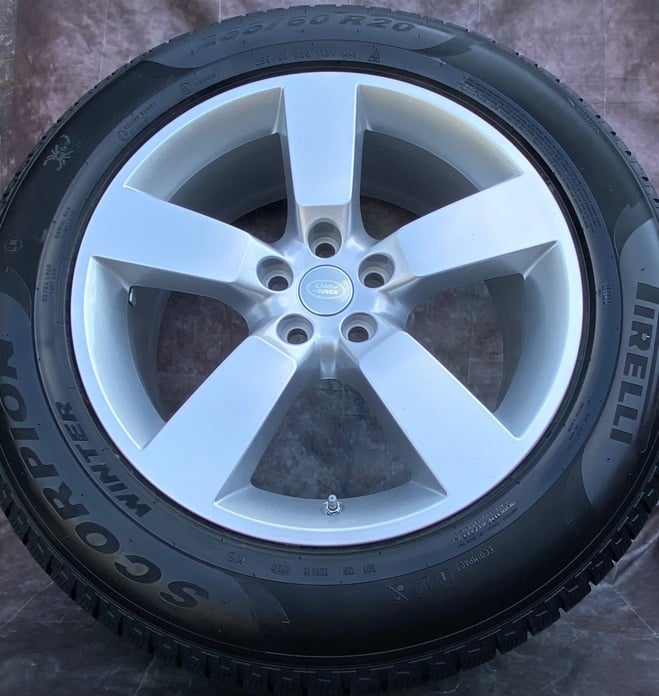 Zimní nová sada Land Rover Defender 255/60R20 113V