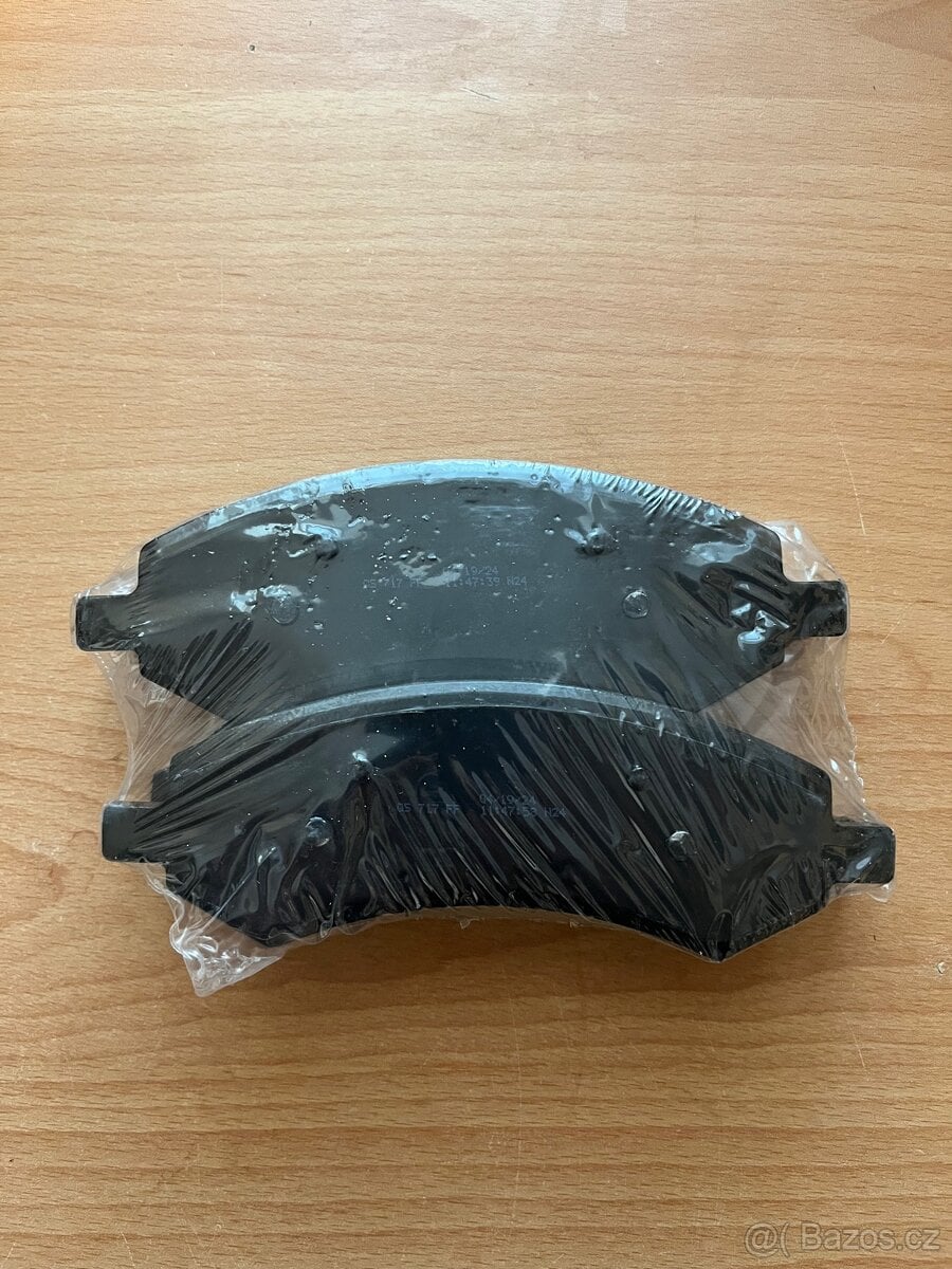 Brzdové destičky přední RAM 1500