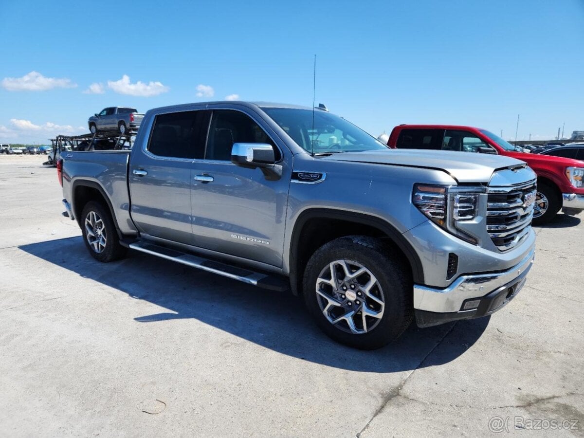 GMC SIERRA K1500 SLT 2025