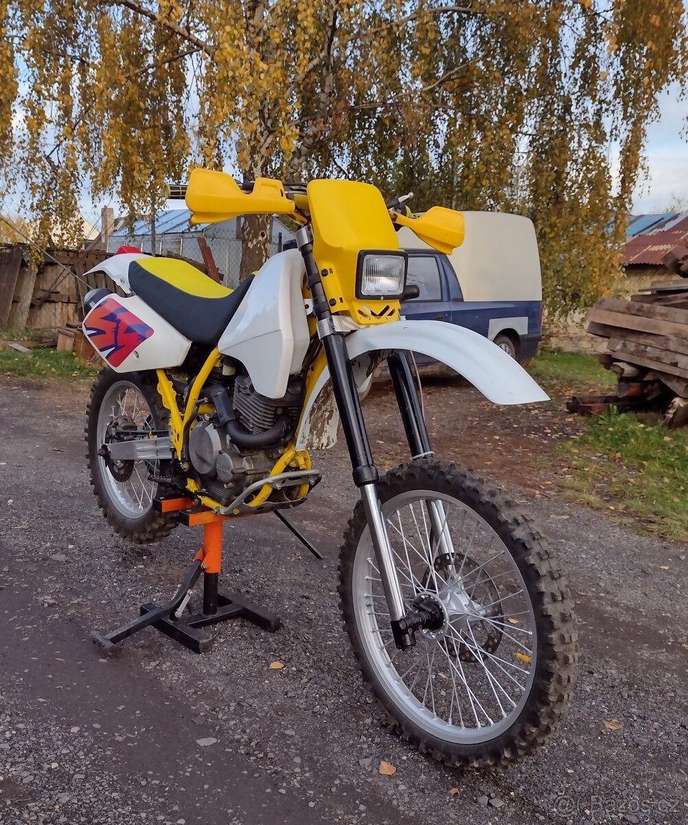 Suzuki Dr 350 s TP a STK