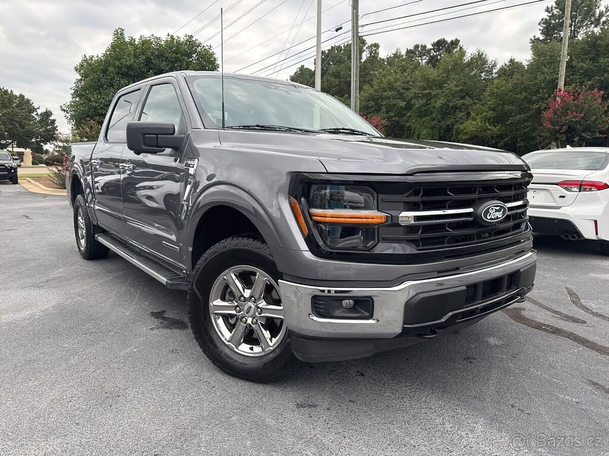 Ford F-150 XLT SuperCrew 2024 – hybridní výkon 430 koní