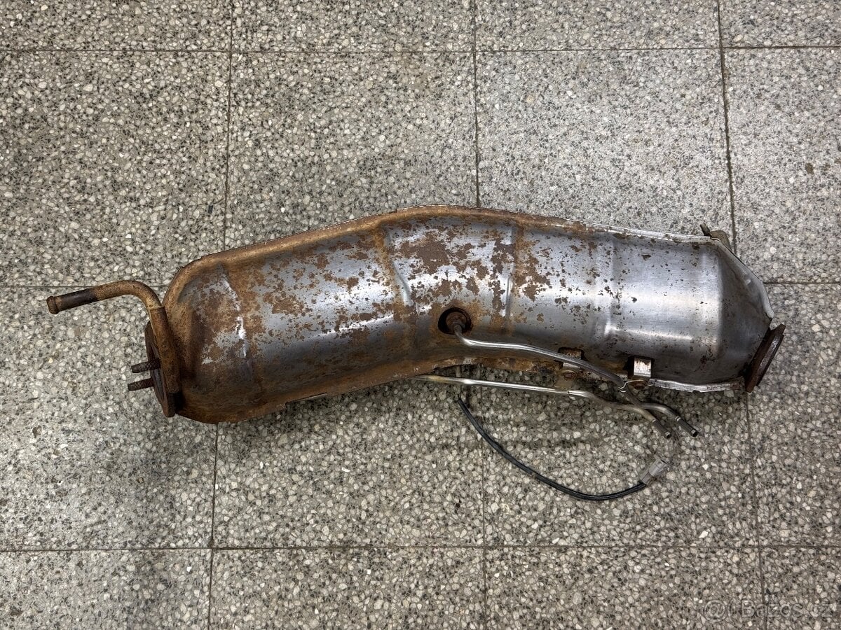 Zadní náprava, filtr pevných částic DPF Nissan Navara D23