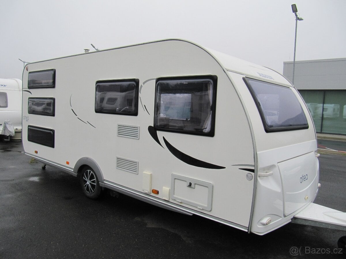 Prodám karavan Adria 542 TD,r.v.2011 + mover + předstan .