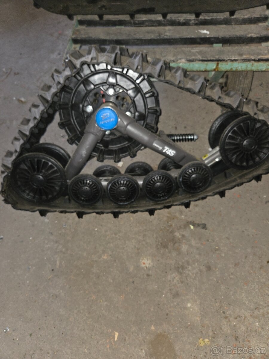 PRODÁM zimní pásy Camso T4S – Suzuki KingQuad 750