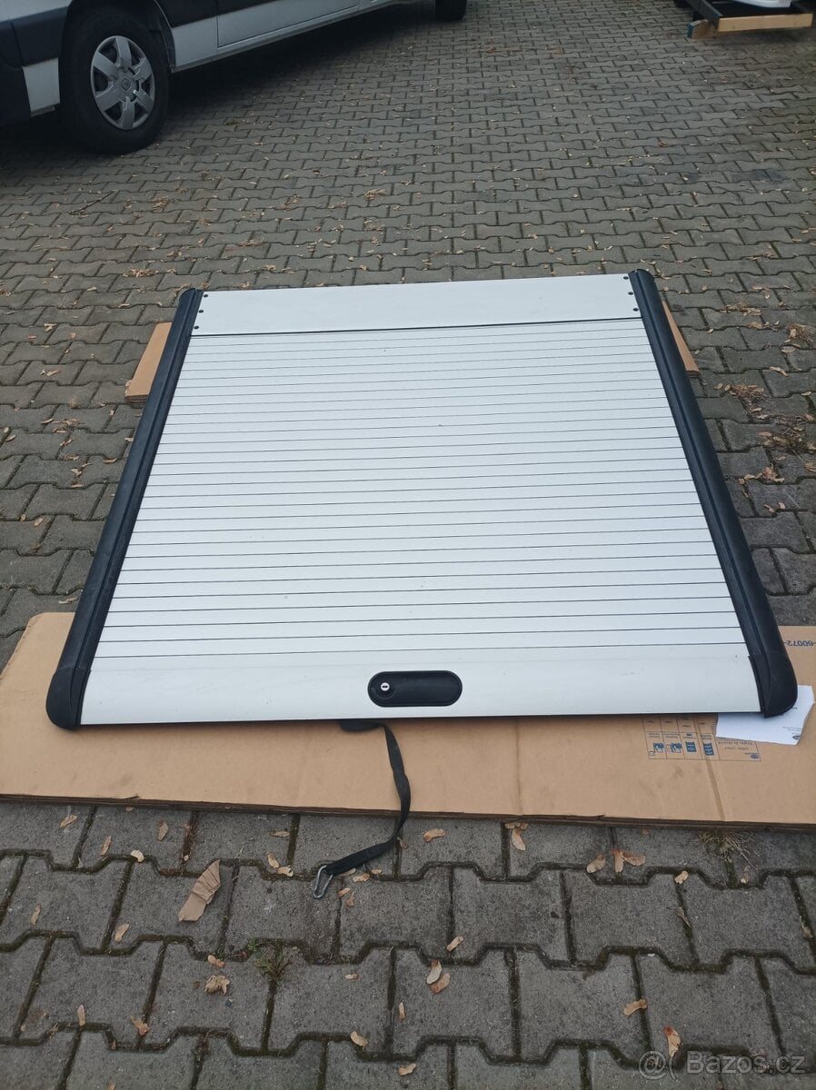 Roleta korby Toyota Hilux