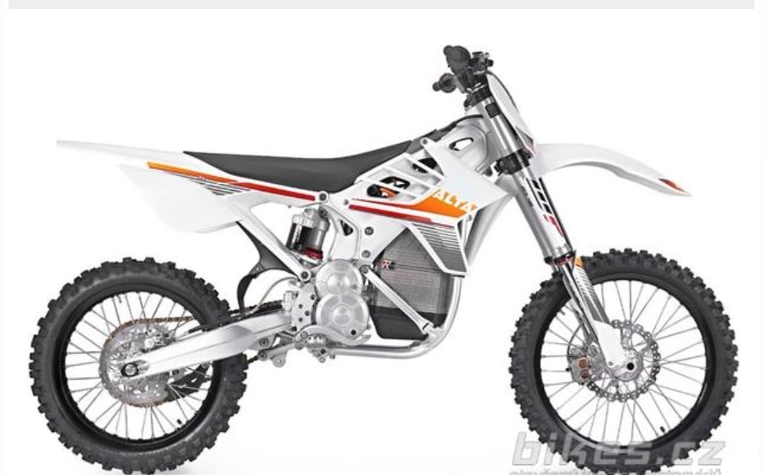 Koupím moto Alta Redshift