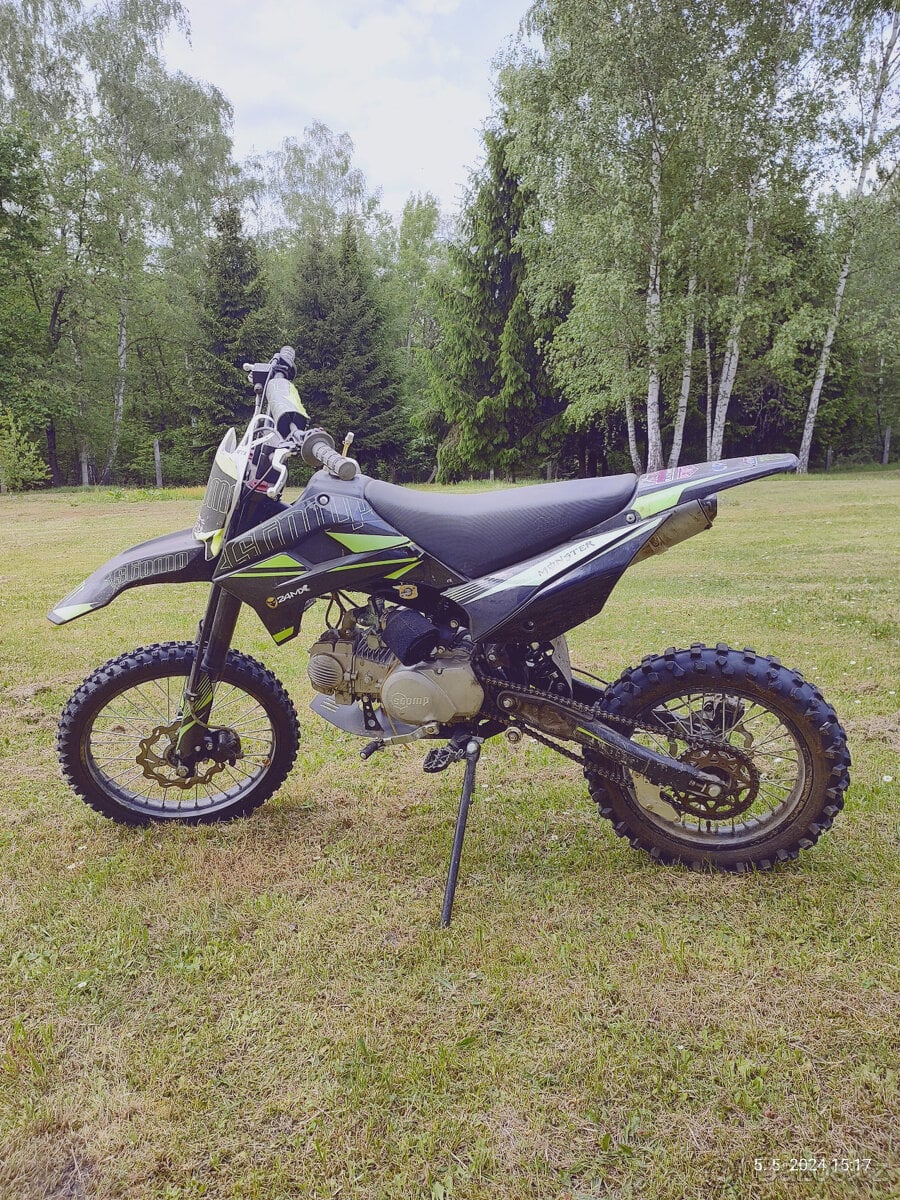 STOMP Z3-140BW Pitbike