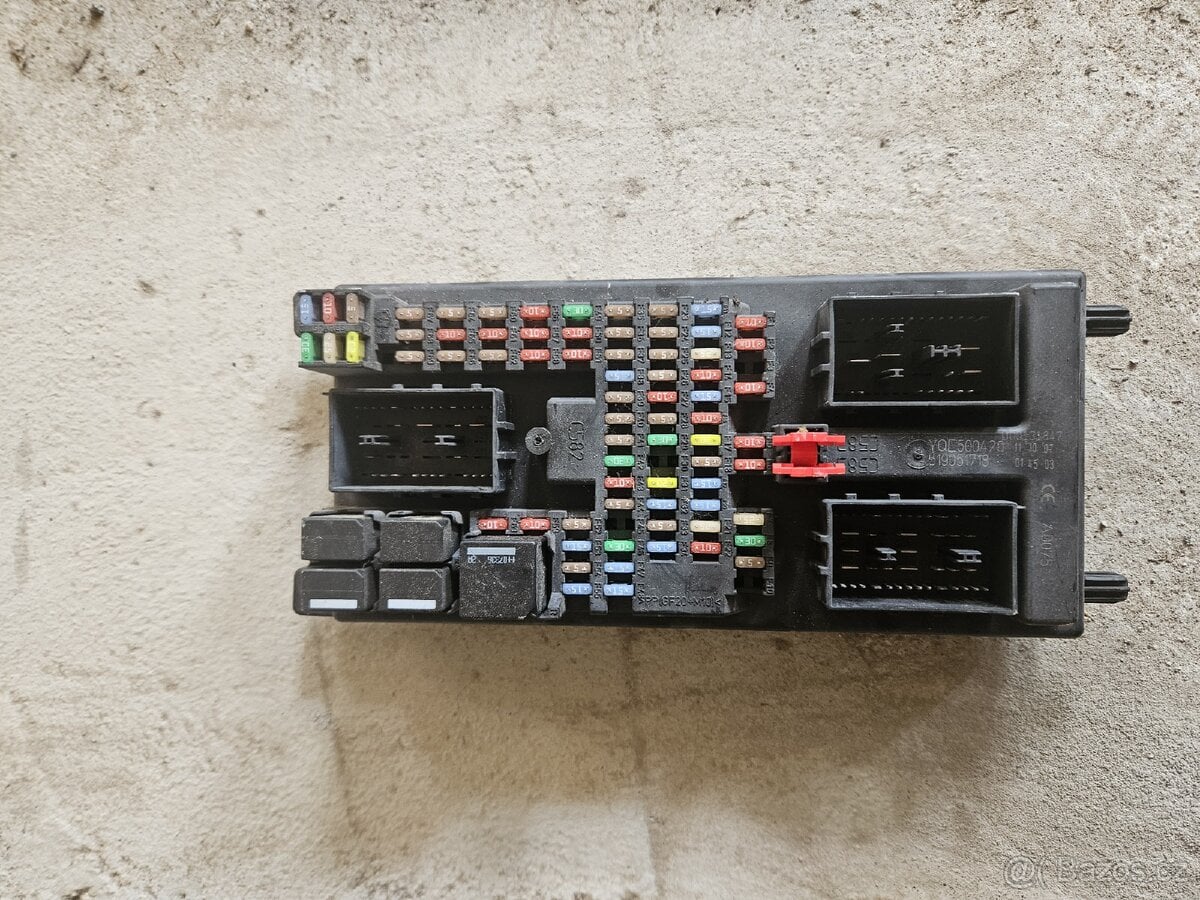 Pojistková skříň na range rover sport