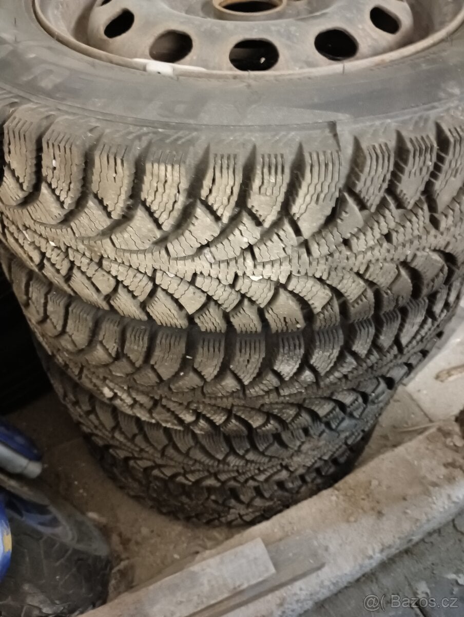 Zimní pneu (nejete - cca50 km) na discích 4x108