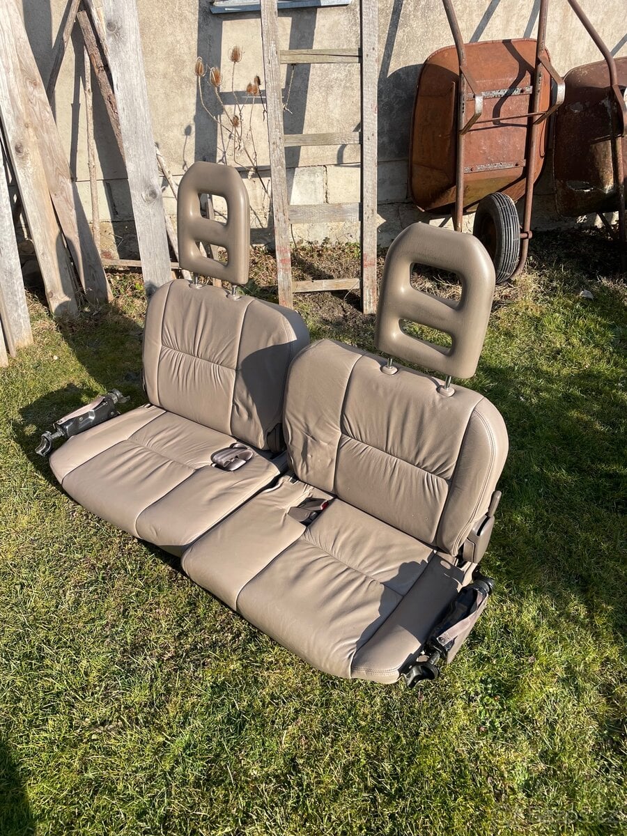 Sedačky Toyota Land Cruiser 95 (90)